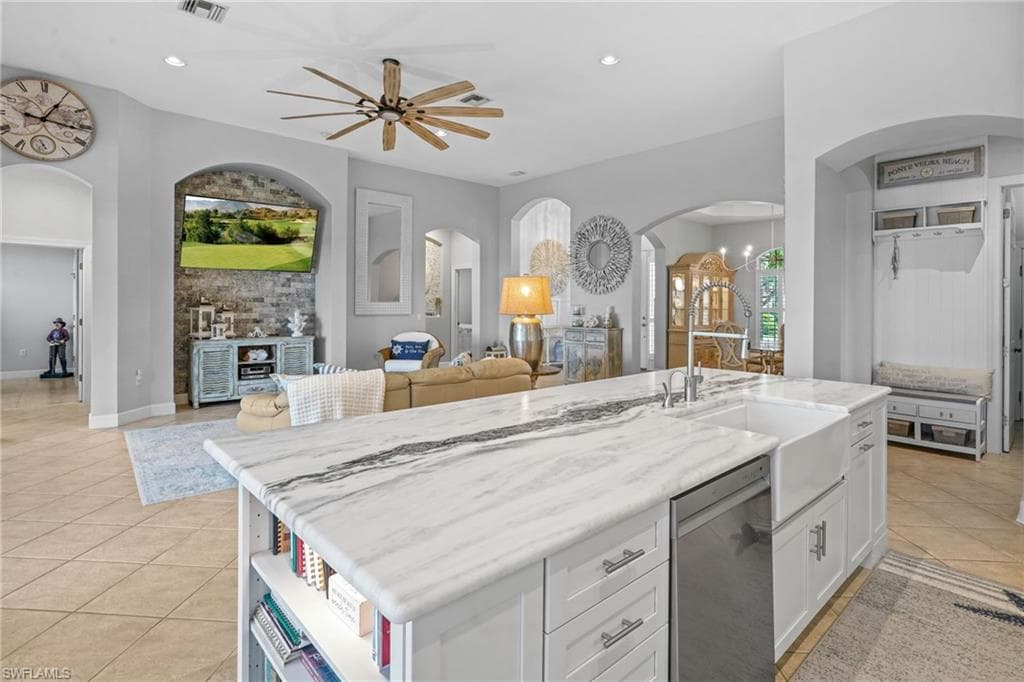 5589 Whispering Willow WAY, FORT MYERS FL 33908-13