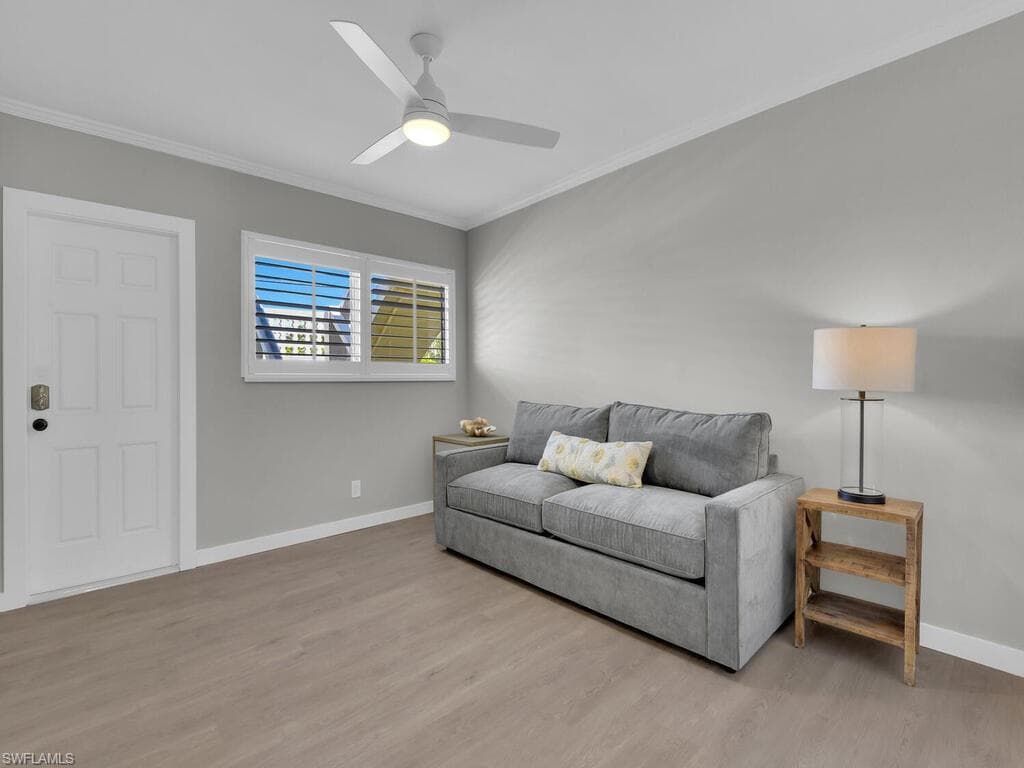 473 12th AVE S # B8, NAPLES FL 34102-22