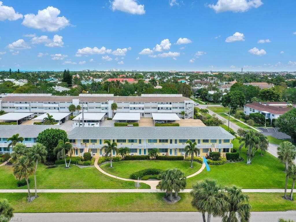 473 12th AVE S # B8, NAPLES FL 34102-24