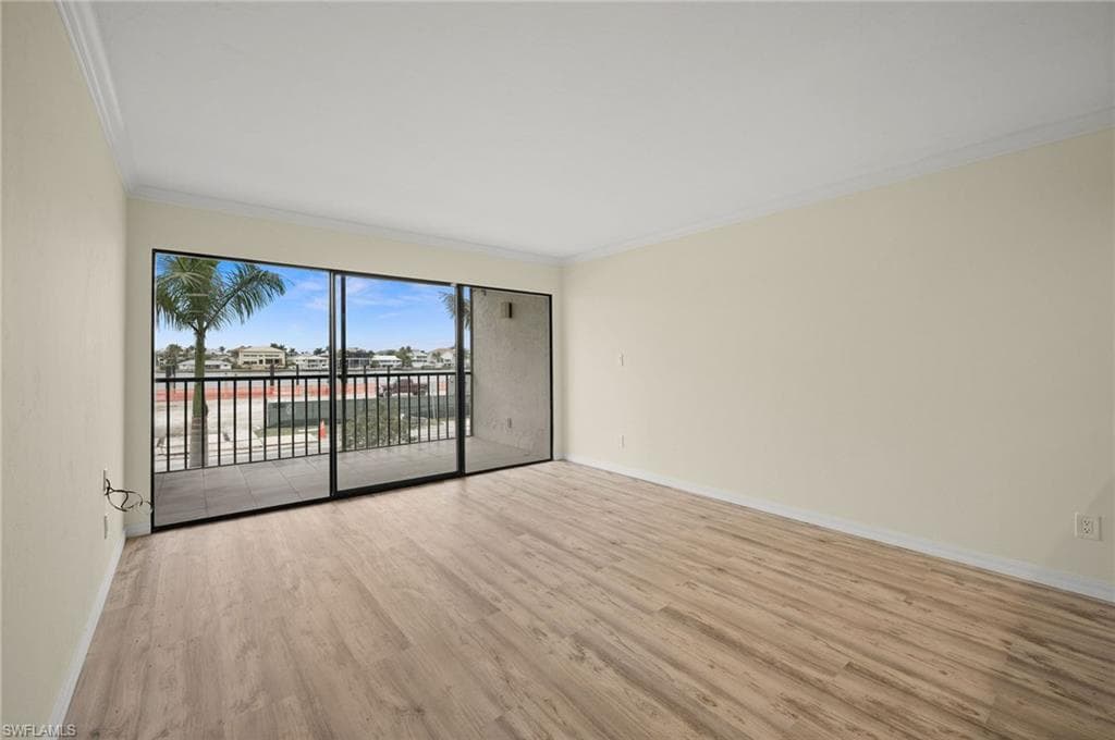 260 Southbay DR # 207, NAPLES FL 34108-12