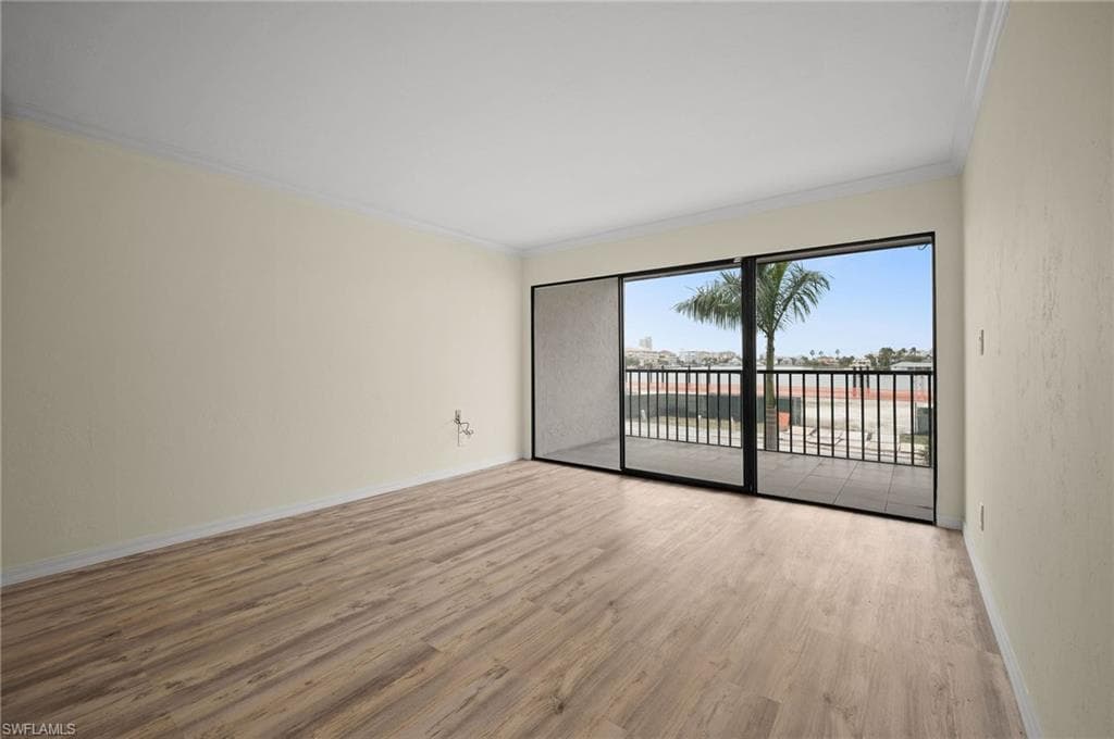 260 Southbay DR # 207, NAPLES FL 34108-11