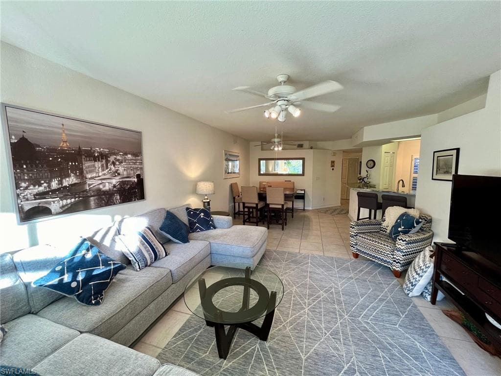 6813 Satinleaf RD S # 103, NAPLES FL 34109-4