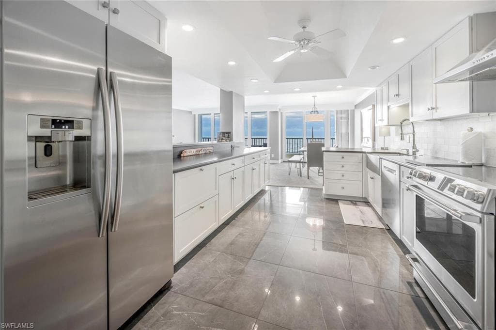 2381 Gulf Shore BLVD N # 503, NAPLES FL 34103-15