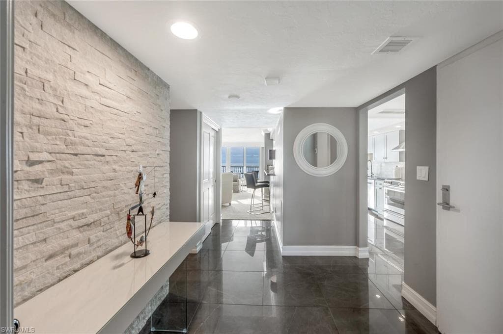 2381 Gulf Shore BLVD N # 503, NAPLES FL 34103-2