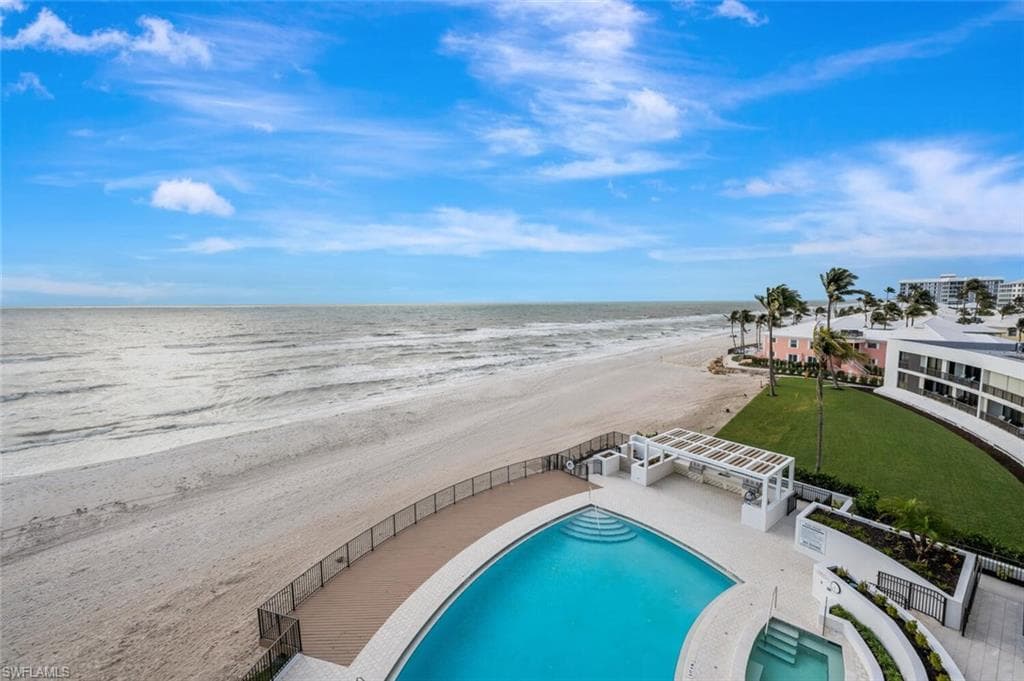 2381 Gulf Shore BLVD N # 503, NAPLES FL 34103-37