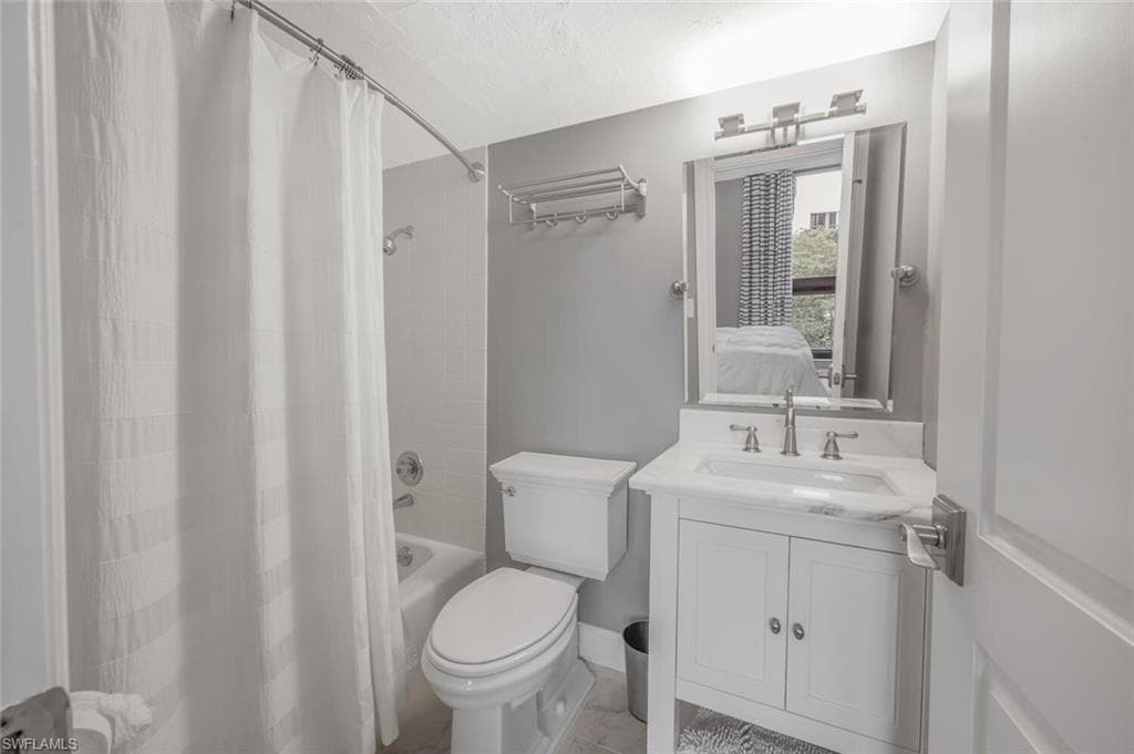 2381 Gulf Shore BLVD N # 503, NAPLES FL 34103-32