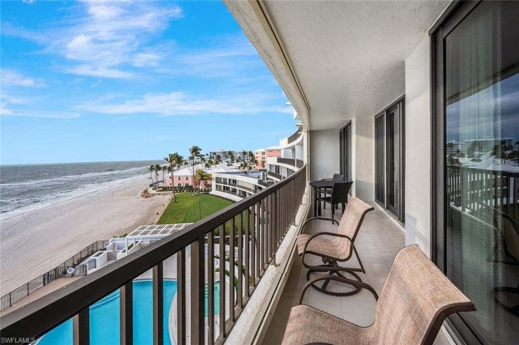 2381 Gulf Shore BLVD N # 503, NAPLES FL 34103-36