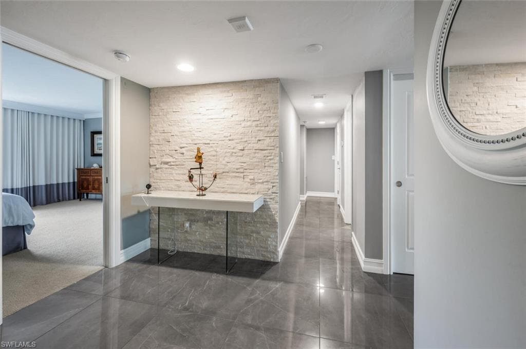 2381 Gulf Shore BLVD N # 503, NAPLES FL 34103-3