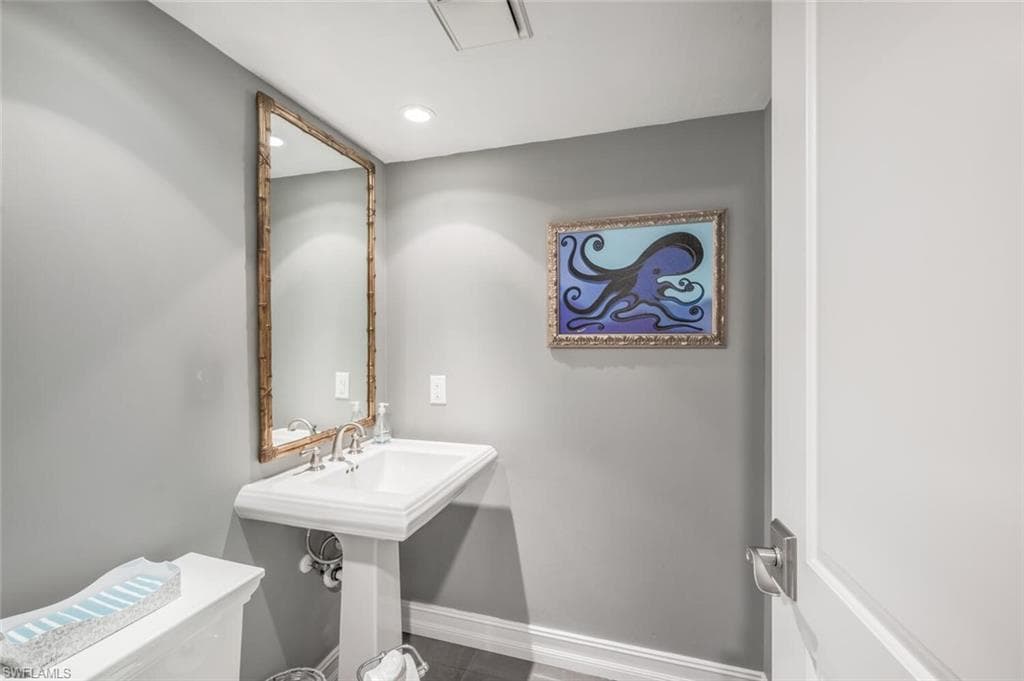 2381 Gulf Shore BLVD N # 503, NAPLES FL 34103-20