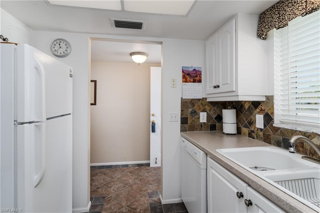 5515 Rattlesnake Hammock RD # 205, NAPLES FL 34113-19