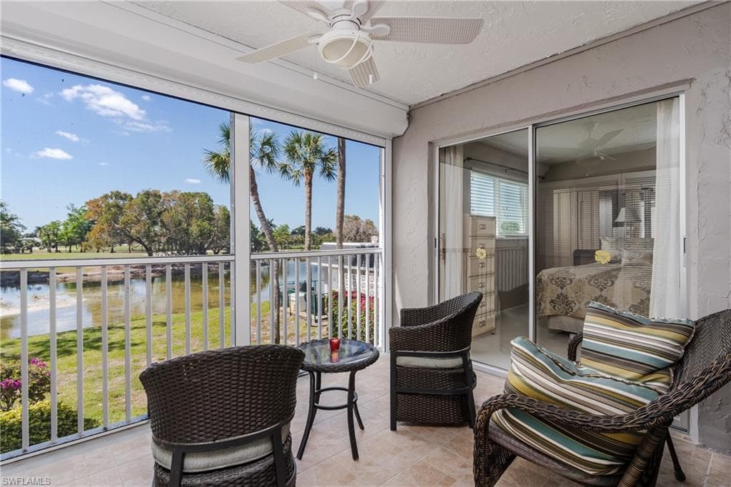 5515 Rattlesnake Hammock RD # 205, NAPLES FL 34113-23