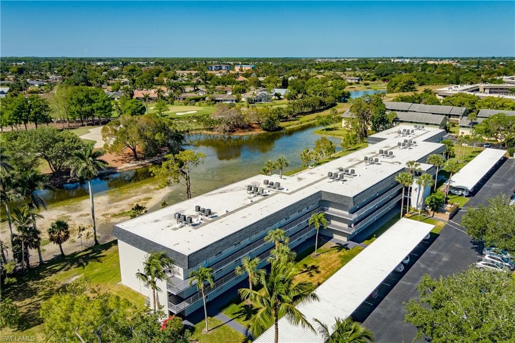 5515 Rattlesnake Hammock RD # 205, NAPLES FL 34113-32