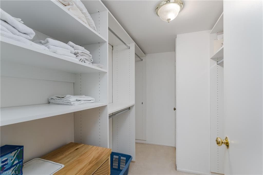 5515 Rattlesnake Hammock RD # 205, NAPLES FL 34113-13