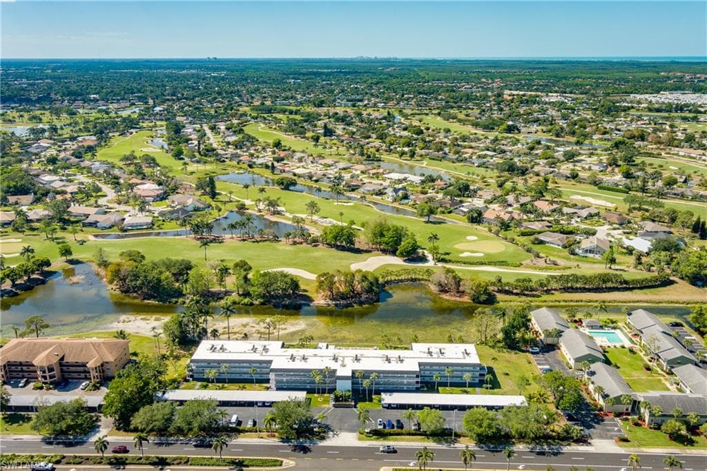 5515 Rattlesnake Hammock RD # 205, NAPLES FL 34113-40