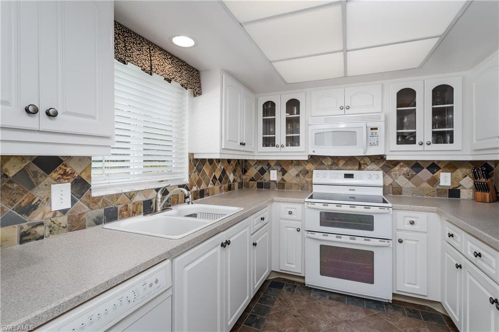 5515 Rattlesnake Hammock RD # 205, NAPLES FL 34113-17