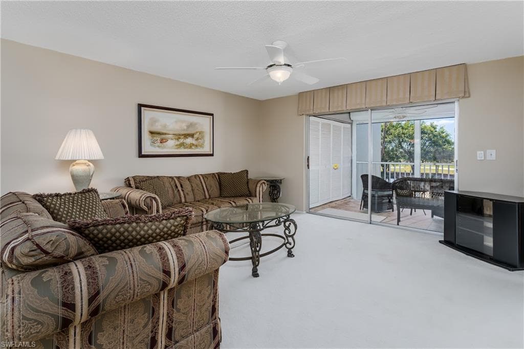 5515 Rattlesnake Hammock RD # 205, NAPLES FL 34113-10