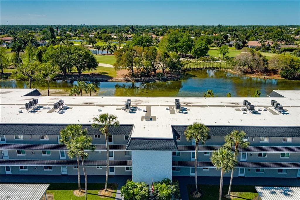 5515 Rattlesnake Hammock RD # 205, NAPLES FL 34113-30