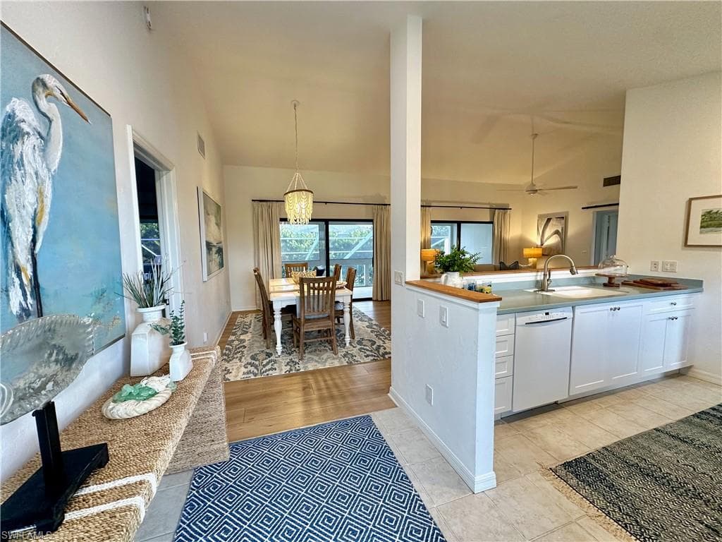 458 Lake Murex CIR, SANIBEL FL 33957-11