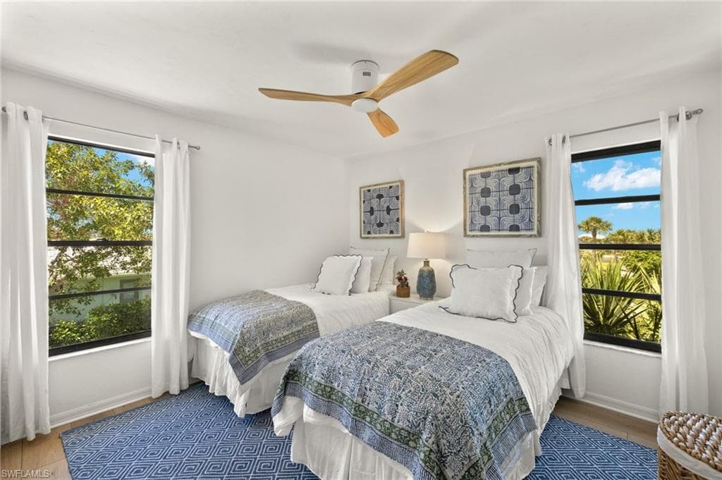 458 Lake Murex CIR, SANIBEL FL 33957-25