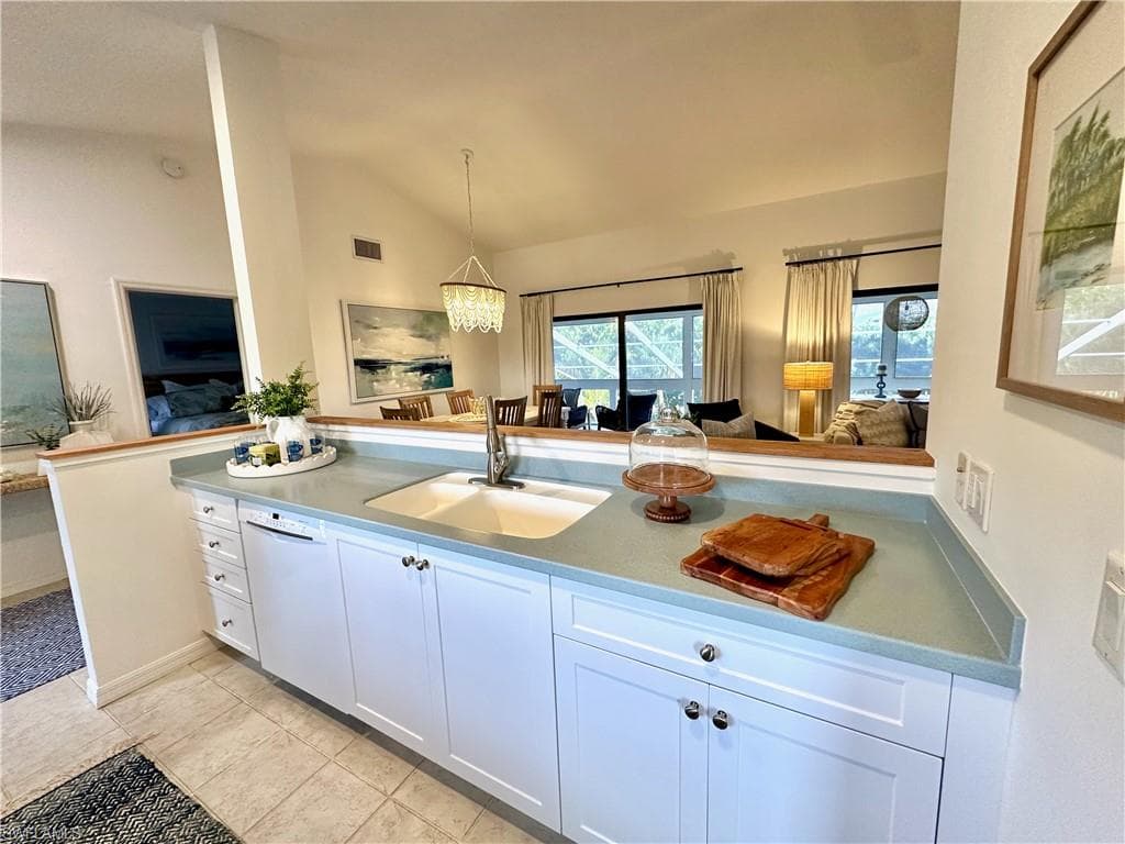 458 Lake Murex CIR, SANIBEL FL 33957-10