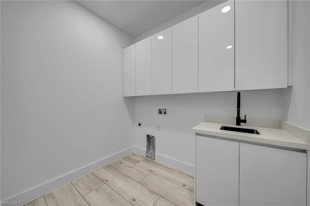 2138 SW 3rd AVE, CAPE CORAL FL 33991-35