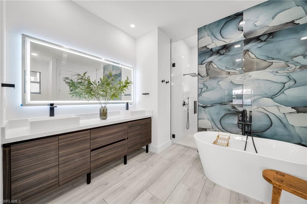 2138 SW 3rd AVE, CAPE CORAL FL 33991-4