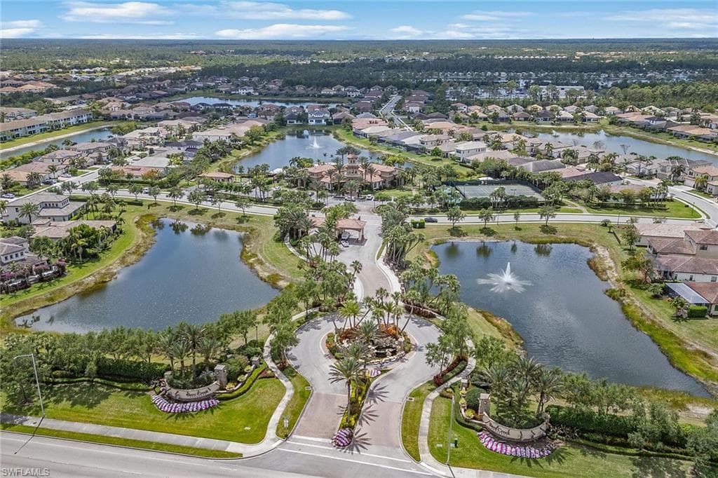 9403 Foxglove LN, NAPLES FL 34120-41