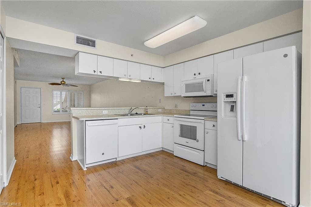 4965 Sandra Bay DR # 102, NAPLES FL 34109-8