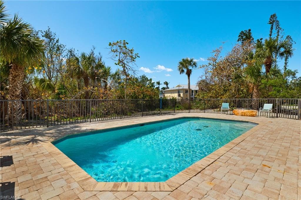 2190 Camino Del Mar DR, SANIBEL FL 33957-40