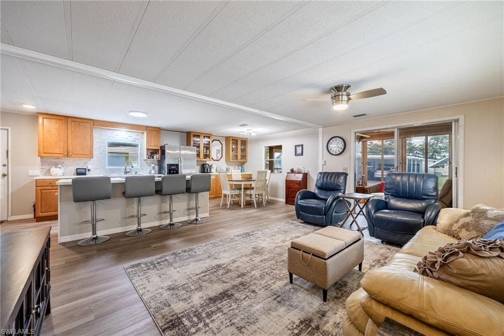 485 Jacklin LN, NORTH FORT MYERS FL 33903-8