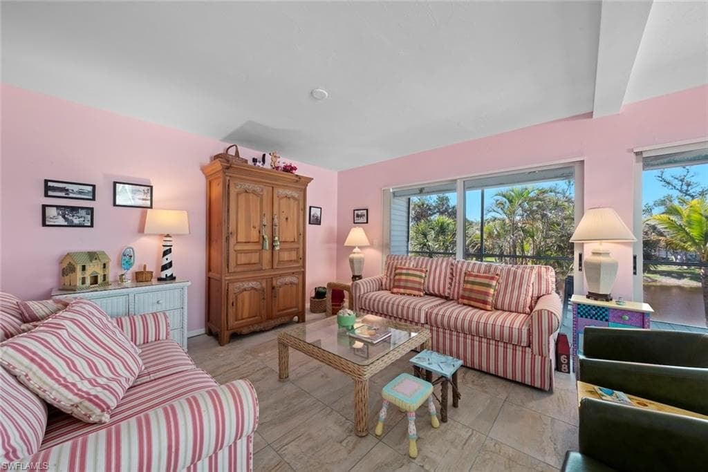 2162 Egret CIR, SANIBEL FL 33957-15