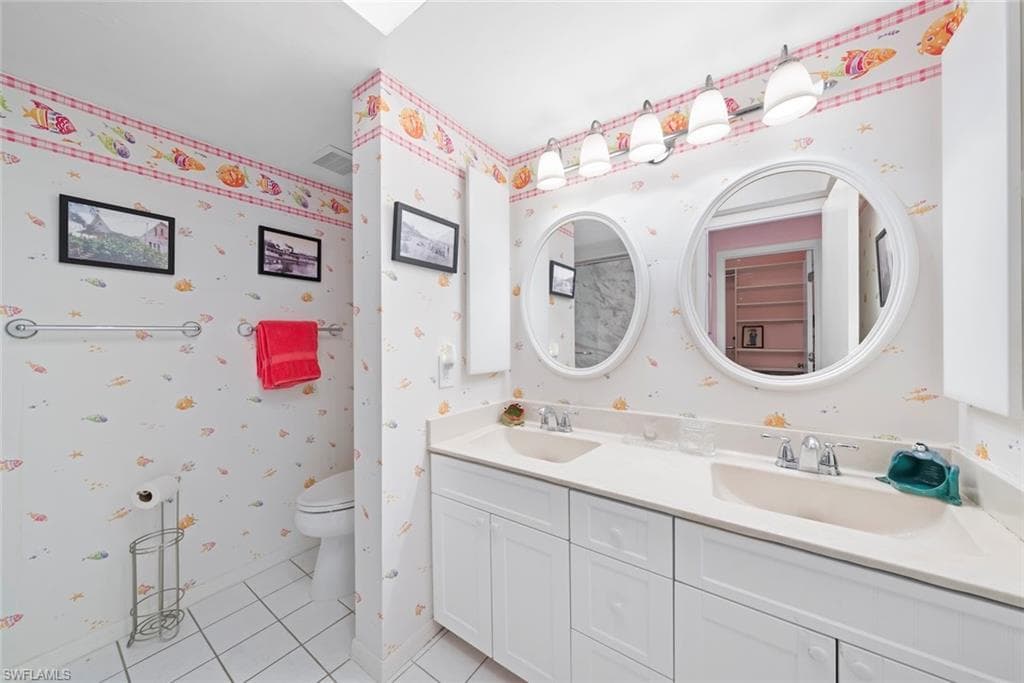 2162 Egret CIR, SANIBEL FL 33957-25