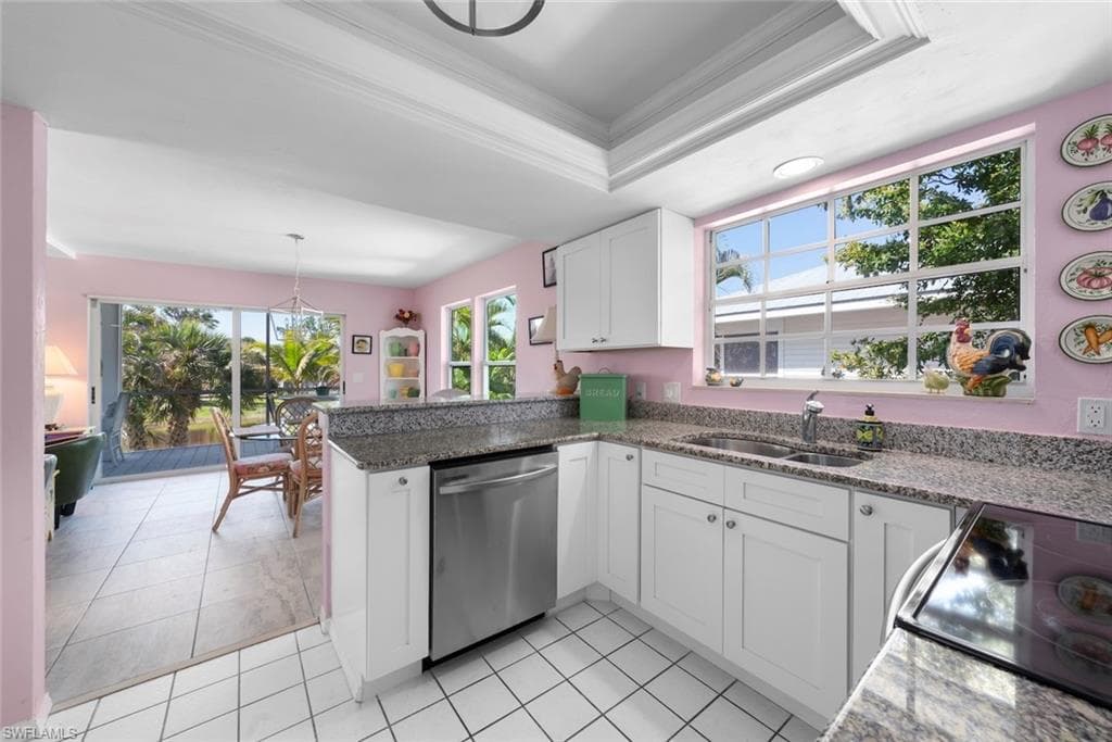 2162 Egret CIR, SANIBEL FL 33957-8