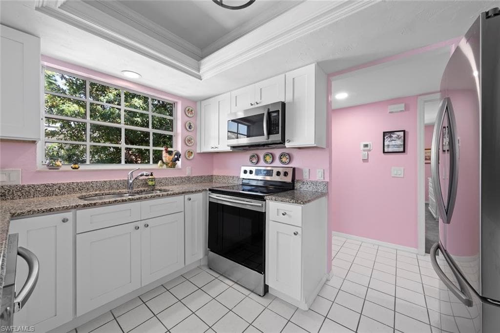 2162 Egret CIR, SANIBEL FL 33957-9