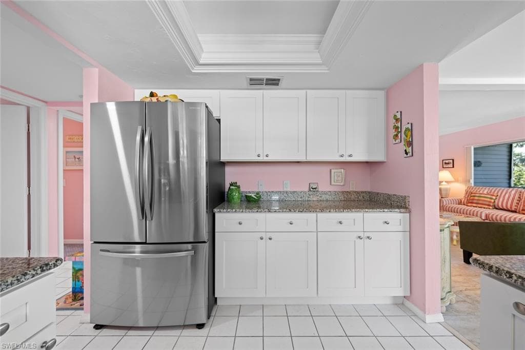 2162 Egret CIR, SANIBEL FL 33957-10