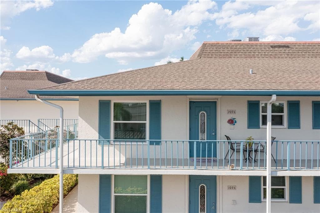 325 Charlemagne BLVD # A209, NAPLES FL 34112-1