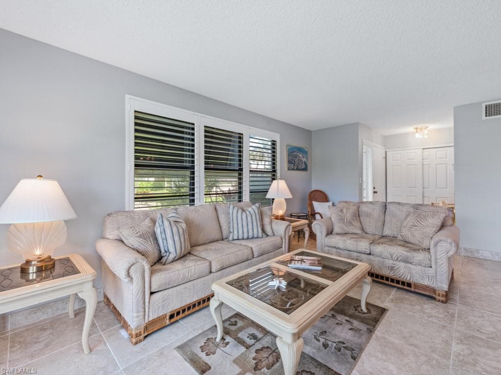645 Seaview CT # K2, MARCO ISLAND FL 34145-1