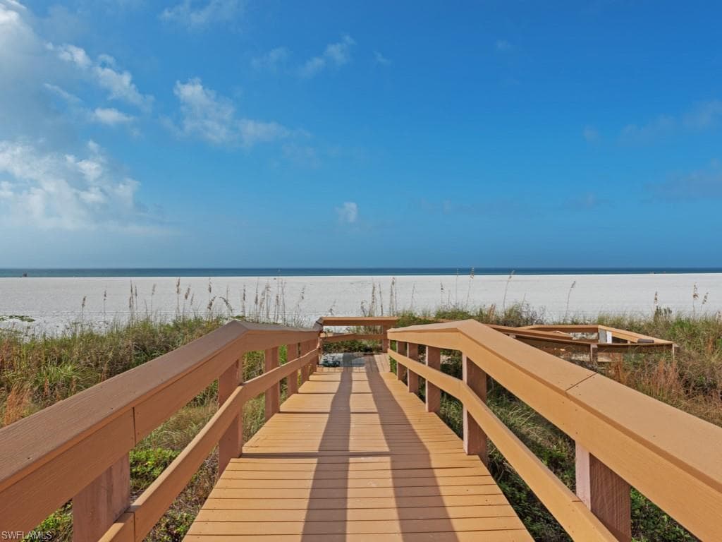 645 Seaview CT # K2, MARCO ISLAND FL 34145-18