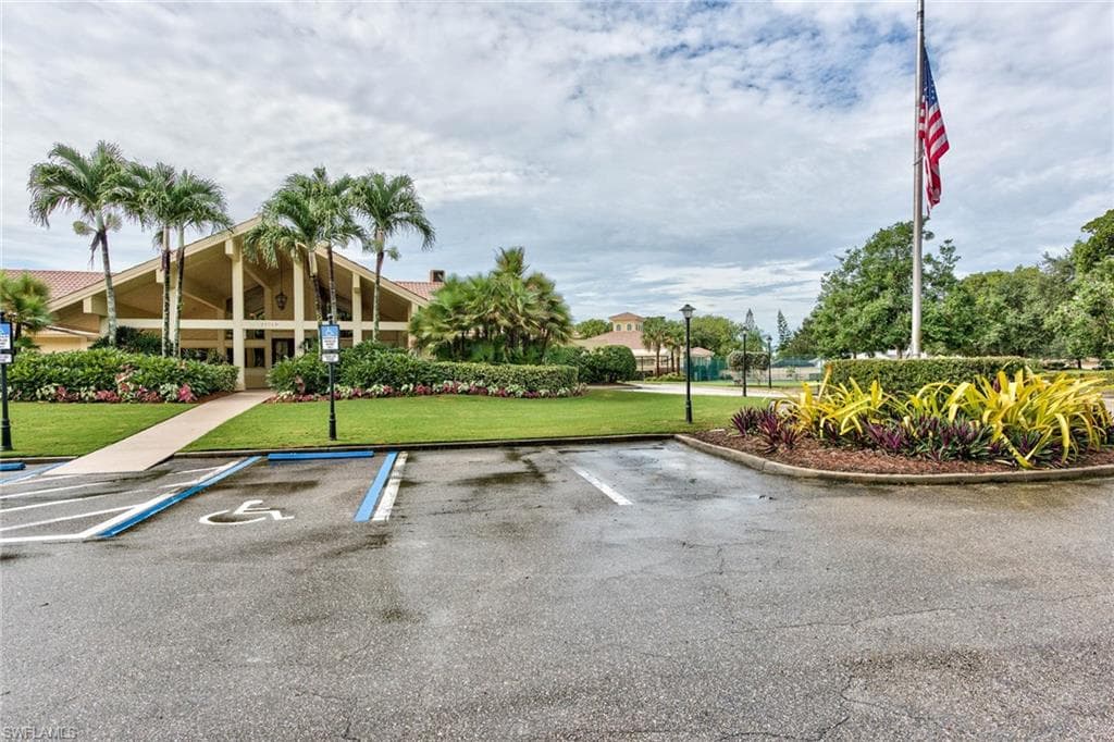10045 Heather LN # 204, NAPLES FL 34119-29
