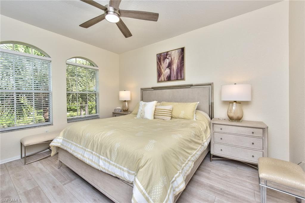 10045 Heather LN # 204, NAPLES FL 34119-9