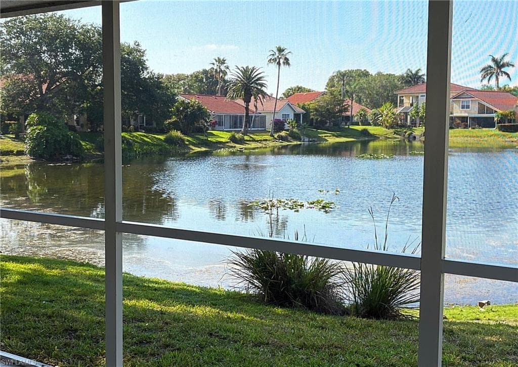 4907 Europa DR, NAPLES FL 34105-1