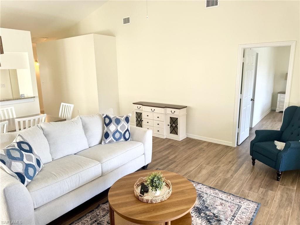 4907 Europa DR, NAPLES FL 34105-29