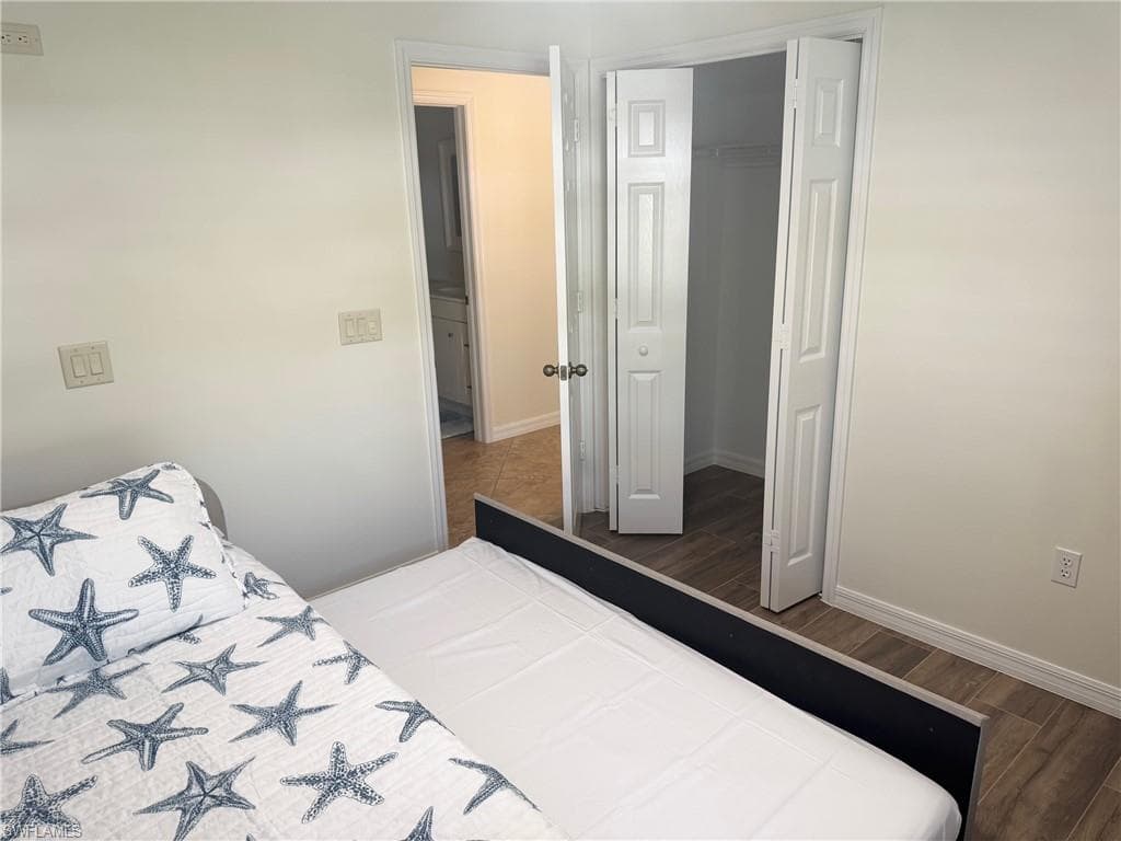 4907 Europa DR, NAPLES FL 34105-14