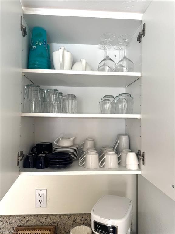 4907 Europa DR, NAPLES FL 34105-24