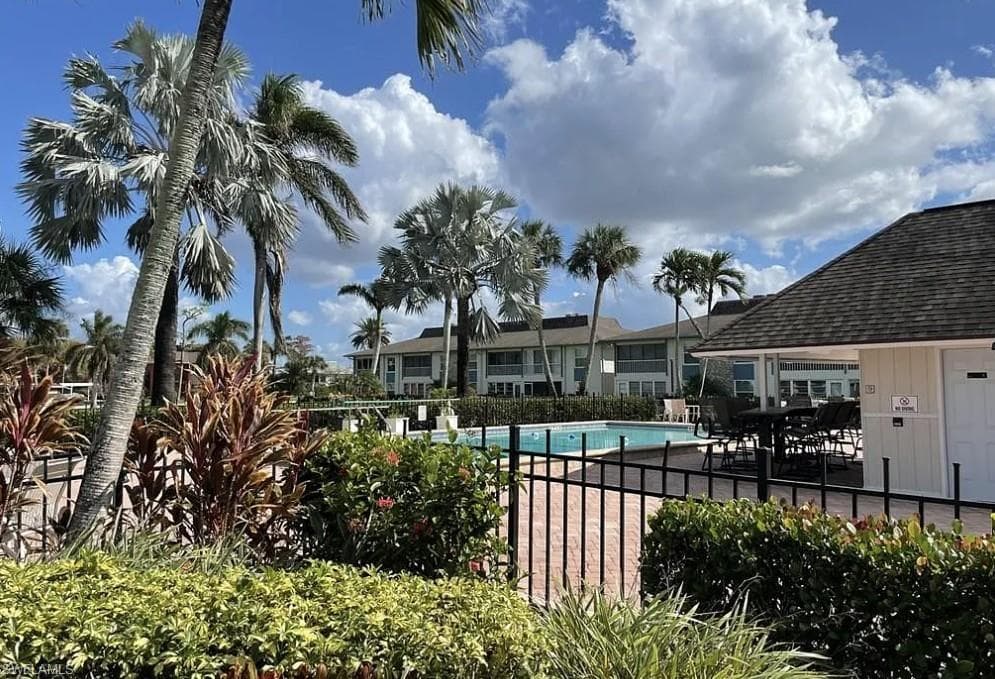 325 Charlemagne BLVD # A108, NAPLES FL 34112-26