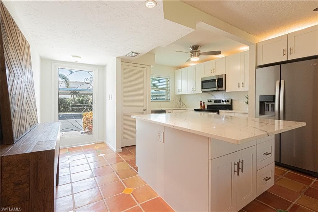 325 Charlemagne BLVD # A108, NAPLES FL 34112-5