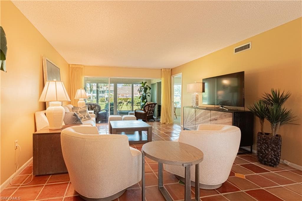 325 Charlemagne BLVD # A108, NAPLES FL 34112-12