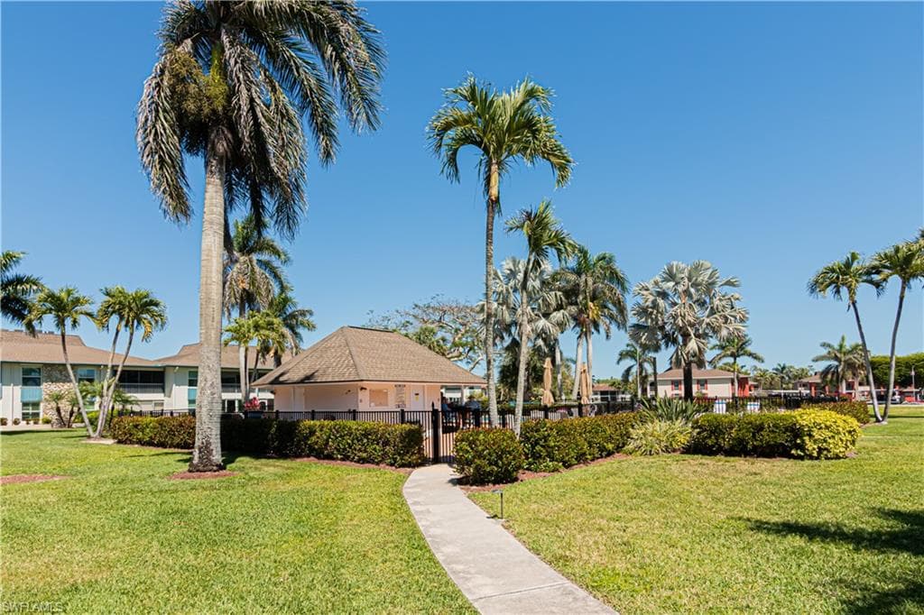 325 Charlemagne BLVD # A108, NAPLES FL 34112-29