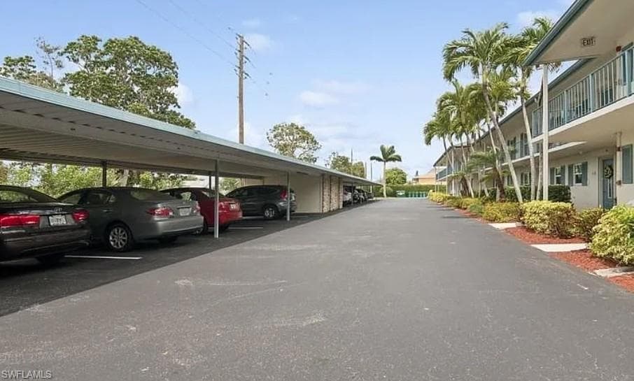 325 Charlemagne BLVD # A108, NAPLES FL 34112-28