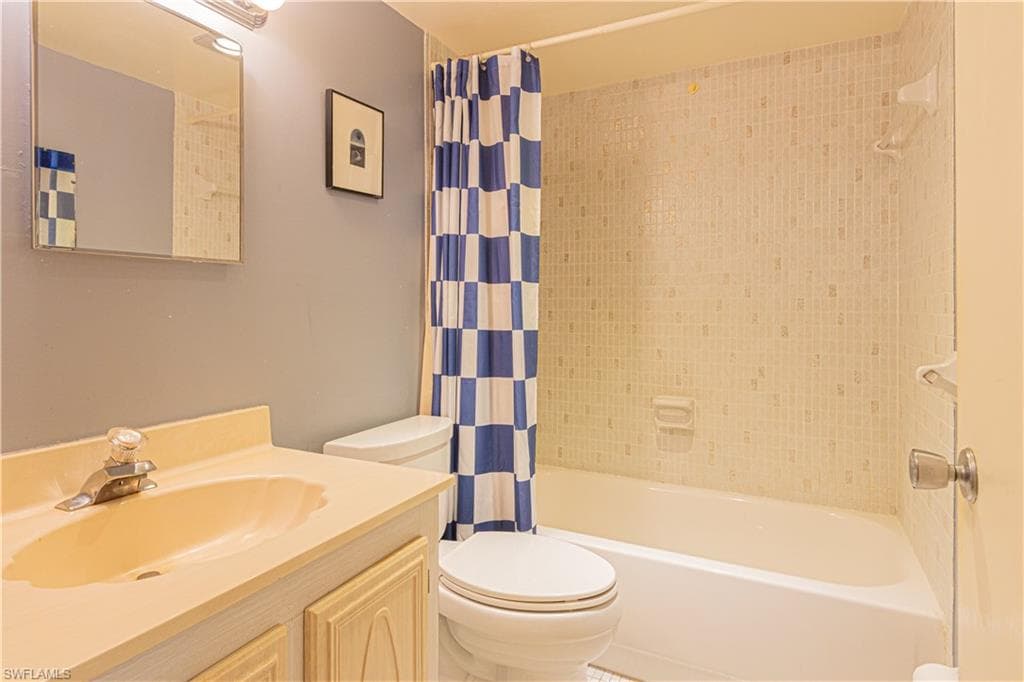 325 Charlemagne BLVD # A108, NAPLES FL 34112-24